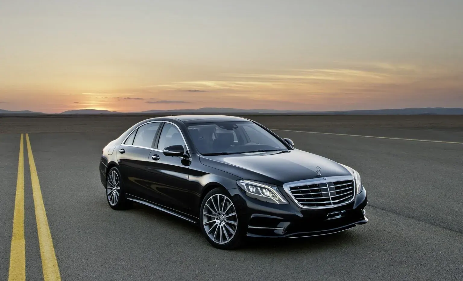 Luxury Mercedes-Benz sedan with chauffeur service in Nashville, TN